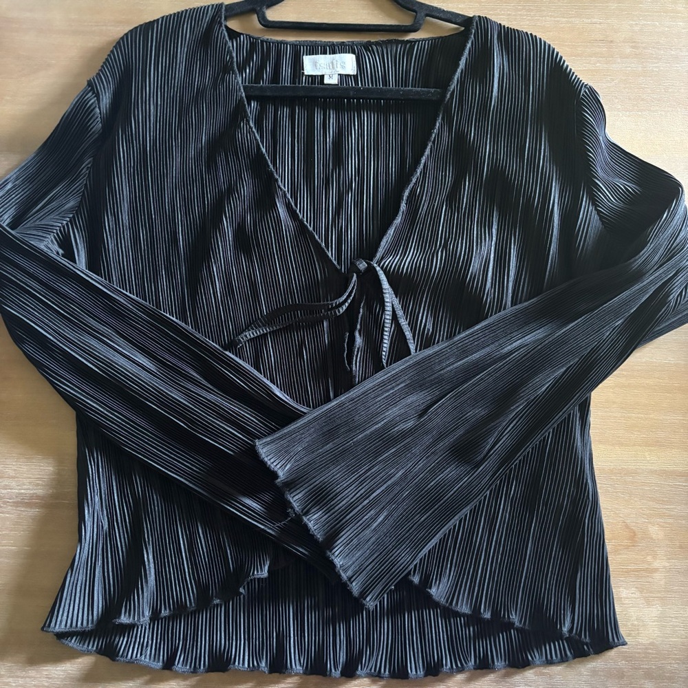 Isalis Plisse Long Sleeve Tie Front Cardigan Top, Black, Size Medium
